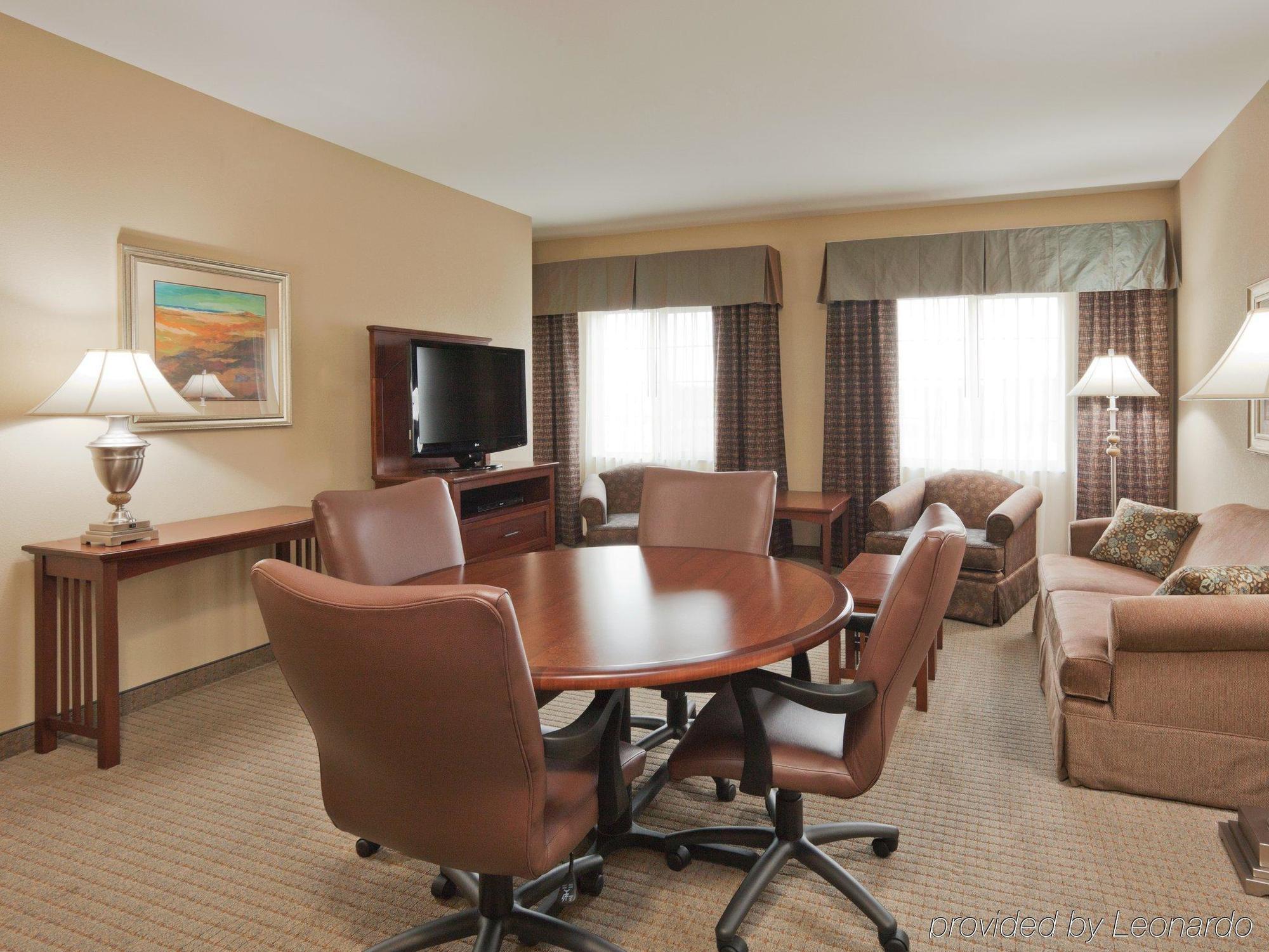Westay Suites - Covington/Mandeville Room photo